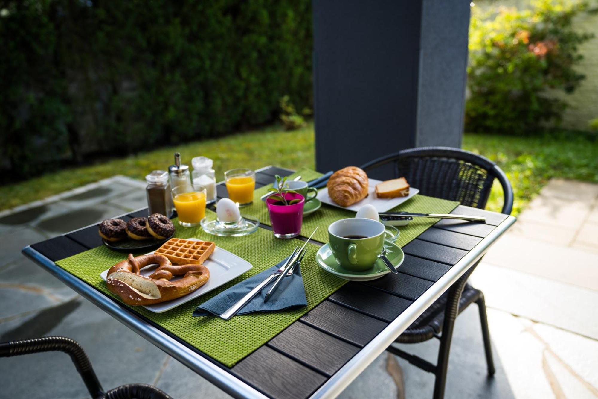 Bed & Breakfast Outlet Hotel Деттинген-на-Эрмсе Экстерьер фото