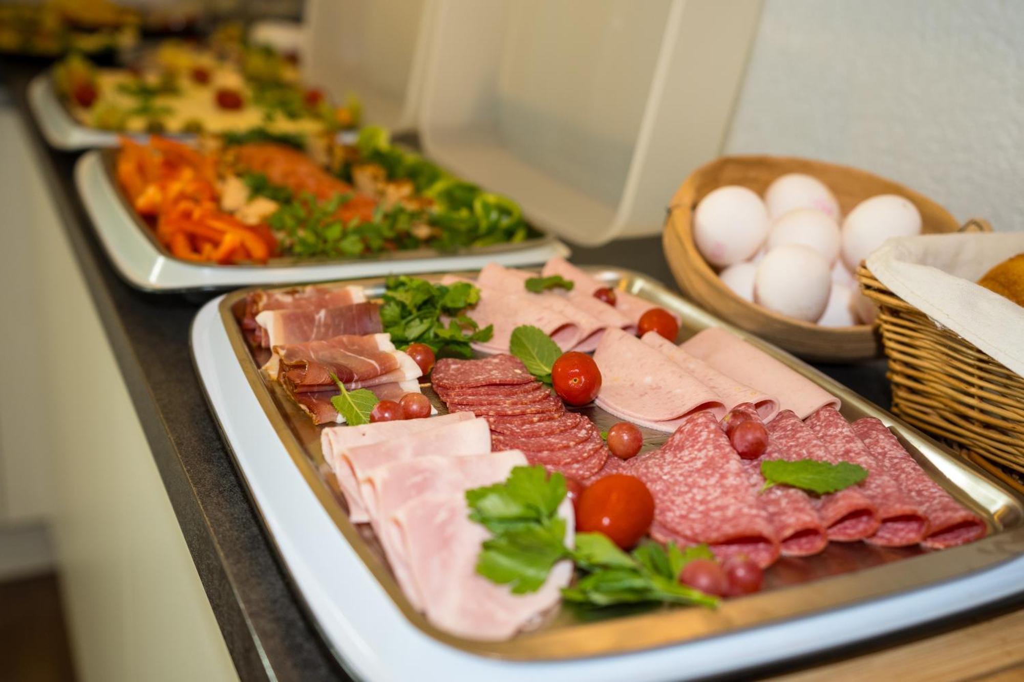 Bed & Breakfast Outlet Hotel Деттинген-на-Эрмсе Экстерьер фото